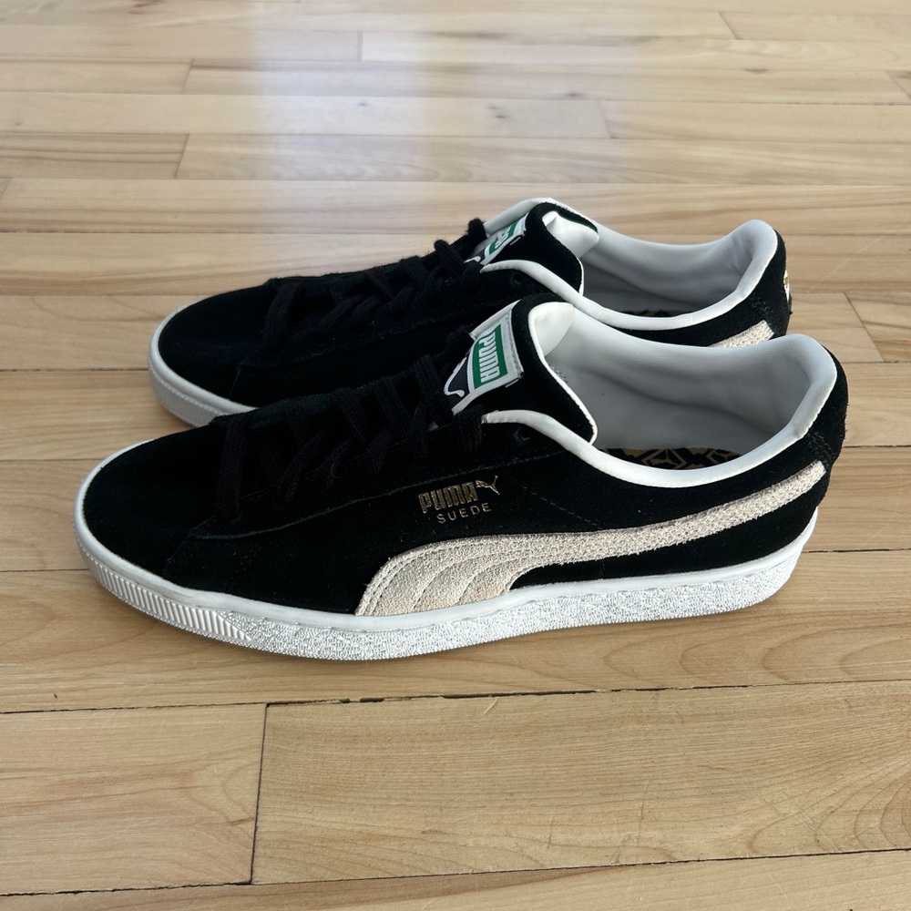 Puma Suede Classic XXI Sneakers Womens Size 6 Black Cream Lace Up Casual Shoes